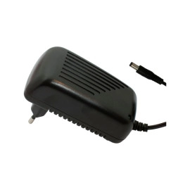 Pretvarač 230VAC/12VDC 1,5A sa 5,5x2,1 DC kon- - -